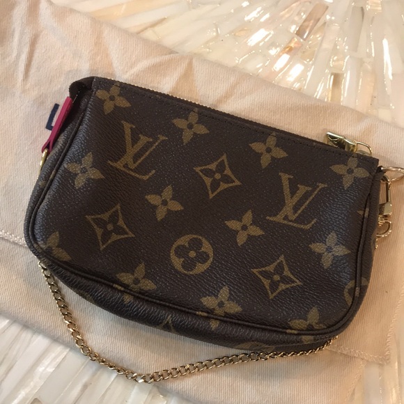 Louis Vuitton Mini Pochette 2018 Holiday Collection - Picture 3 of 11